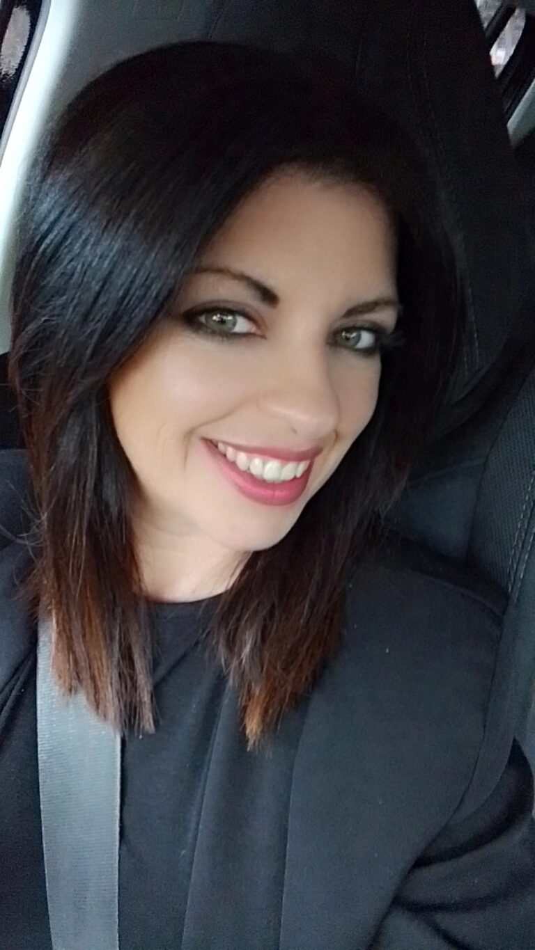 1000098258 768x1365